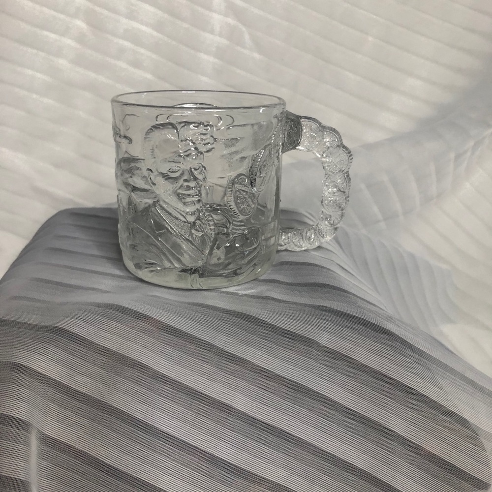 McDonald’s 1995 Batman Forever collectible glass.